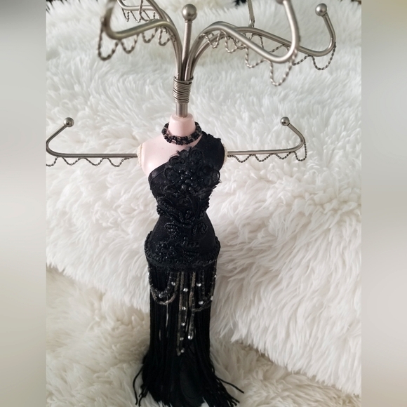Black Flapper Dress Mannequin Jewelry Tree - Picture 1 of 6
